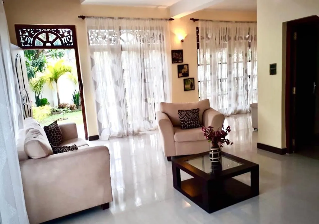 Ama Villa Negombo 0*,